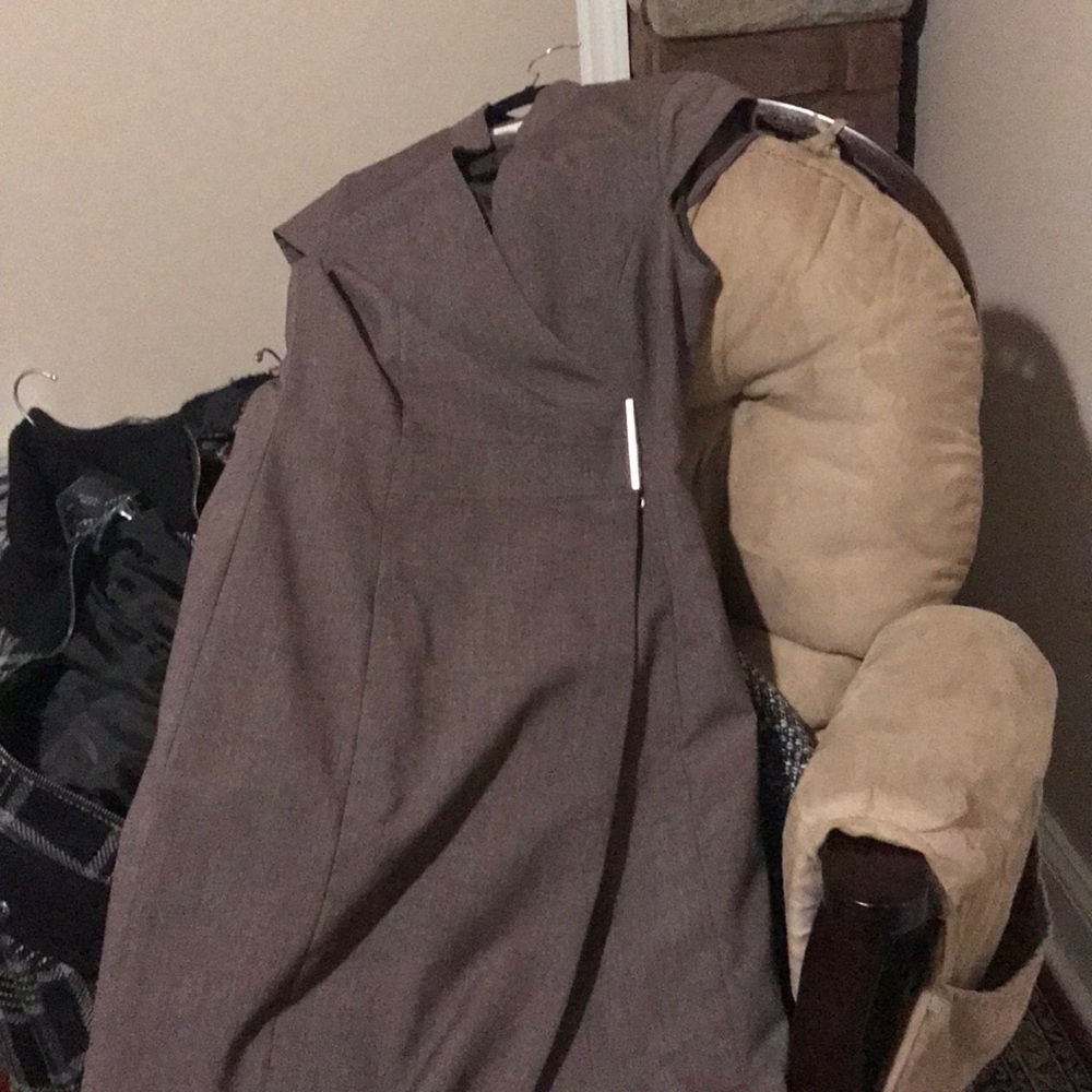 Dress - Picture 2 of 2